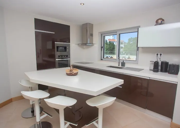 アパート Luamar ラゴス